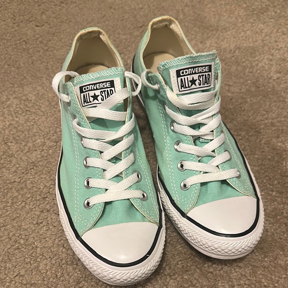 Converse All Star Green and White Chuck Taylors Classic Design Men 7/Womens 9